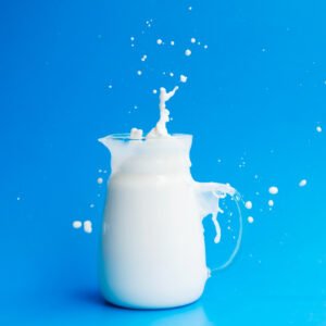 शुद्ध और ताज़ा दूध (Milk) – सेहत का सच्चा साथी